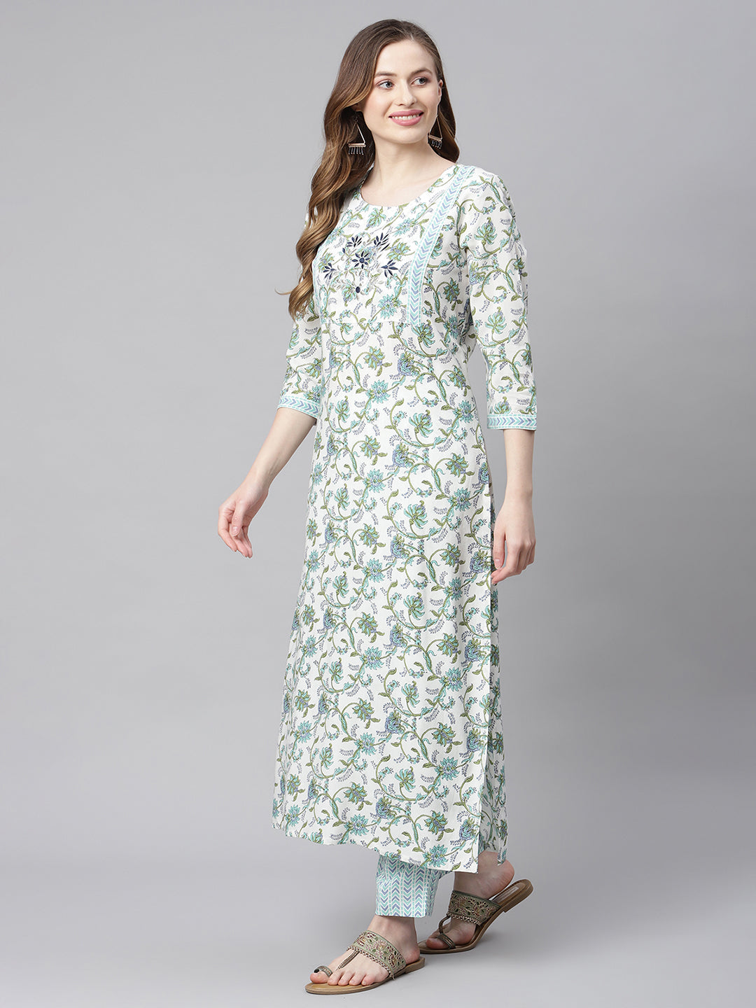 Women White Floral Yoke Design Ethnic Motif Kurta with Trousers and Dupatta